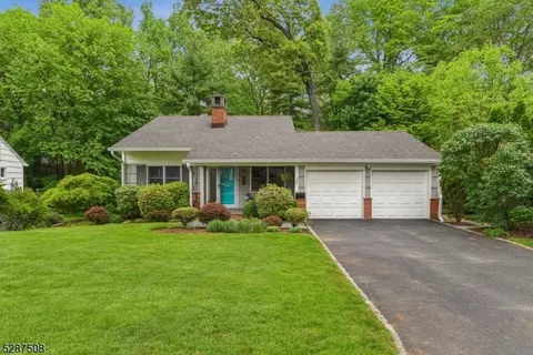 36 Winding Way, Millburn Twp, NJ 07078
