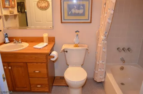 6 Foxhall # A, Middlesex, NJ 08846 photo 15