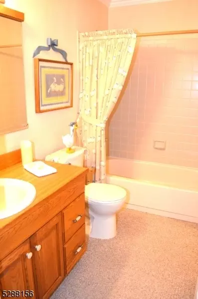 6 Foxhall # A, Middlesex, NJ 08846 photo 14