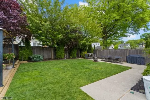 22 Cherry Pl, Nutley, NJ 07110 photo 38