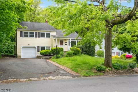 42 Greenwood Rd, New Providence, NJ 07974