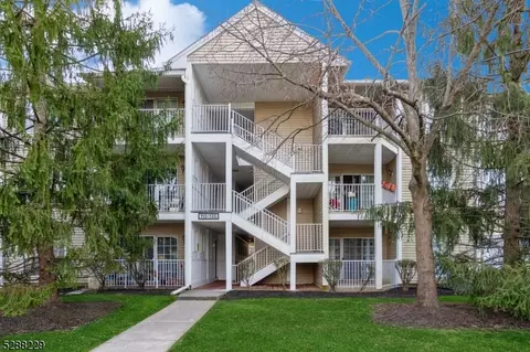 133 Rachel Ct, Franklin Park, NJ 08823