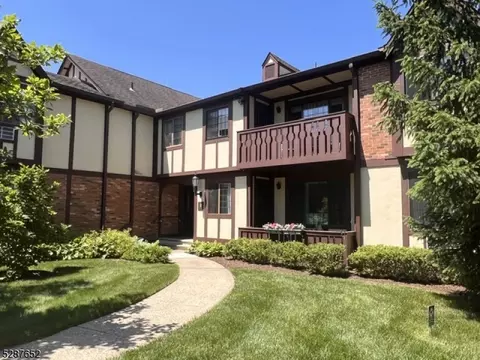 3 Avon Ct # C, Chatham Twp, NJ 07928