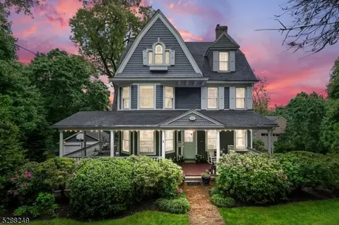 16 Oak Ridge Ave, Summit, NJ 07901