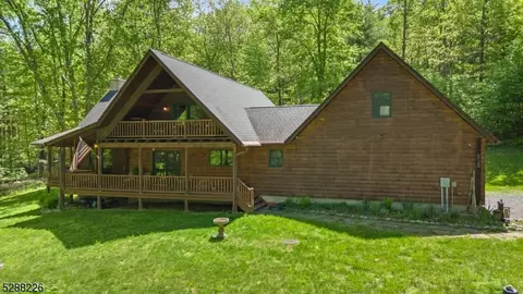 235 River Rd, Montague, NJ 07827