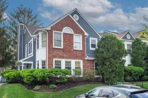 72 Laurelwood Ct, Rockaway, NJ 07866