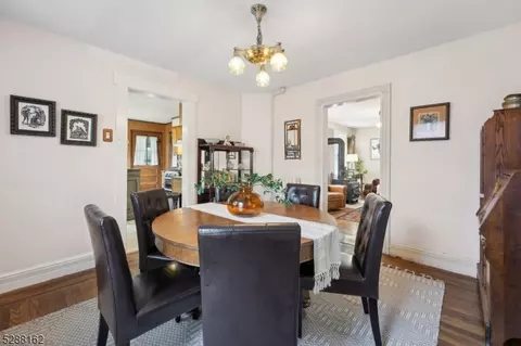 52 Pine St, Millburn, NJ 07041 photo 6