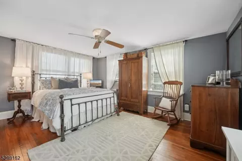 52 Pine St, Millburn, NJ 07041 photo 11
