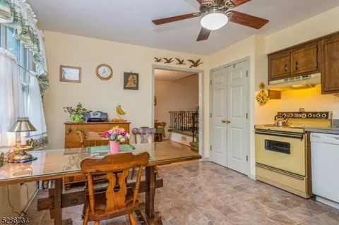 40 Scott Ave, Edison, NJ 08837 photo 12