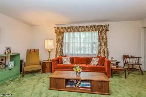 40 Scott Ave, Edison, NJ 08837 photo 9
