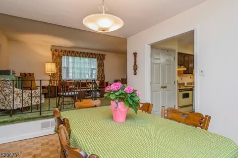 40 Scott Ave, Edison, NJ 08837 photo 16