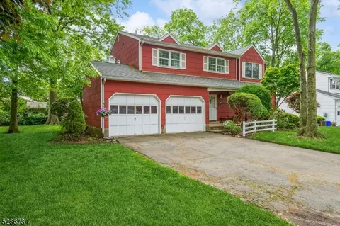 40 Scott Ave, Edison, NJ 08837