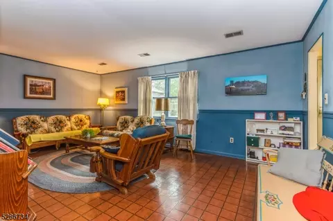 40 Scott Ave, Edison, NJ 08837 photo 17