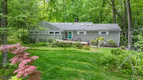 53 Crestview Rd, Mountain Lakes, NJ 07046