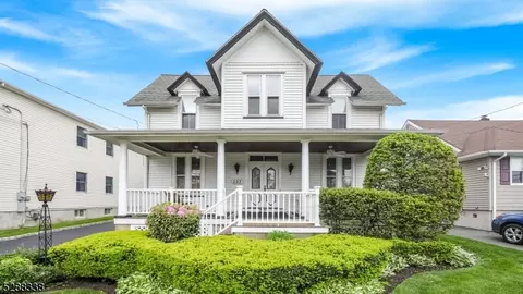 203 Walnut St, Nutley, NJ 07110