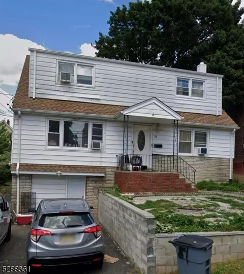 51 Autumn St, Lodi, NJ 07644