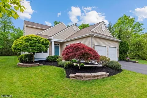2 Courtney Ln, Franklin Twp, NJ 08873