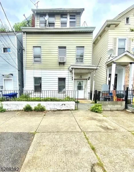 343 15th Ave, Paterson, NJ 07504