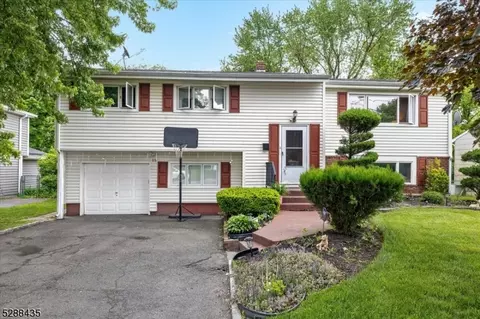 15 Drake Rd, Franklin Twp, NJ 08873