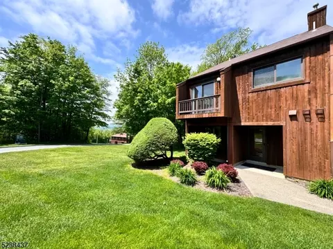 1 Silver Star Ct UNIT 4, Vernon, NJ 07462