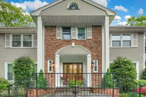 348 Maple St, New Providence, NJ 07974