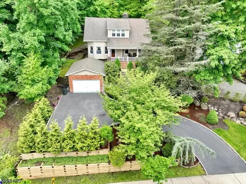 81 N Franklin Tpke, Ho Ho Kus, NJ 07423