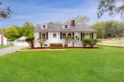 72 Morning Glory Rd, Warren, NJ 07059