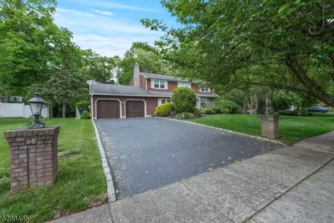10 Poplar Ave, North Brunswick Twp, NJ 08902