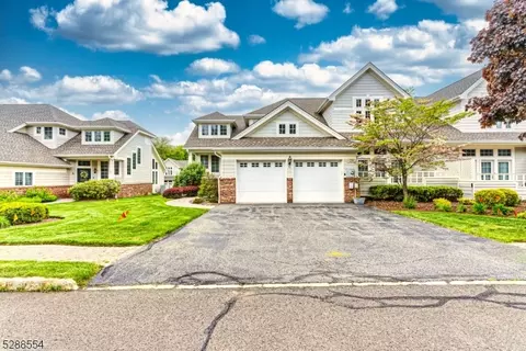 6 Barkman Way, Chester, NJ 07930