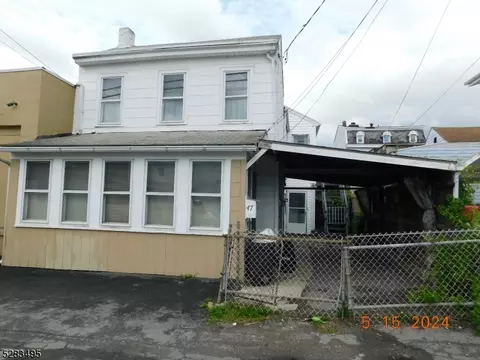 47 Cedar Aly, Phillipsburg, NJ 08865