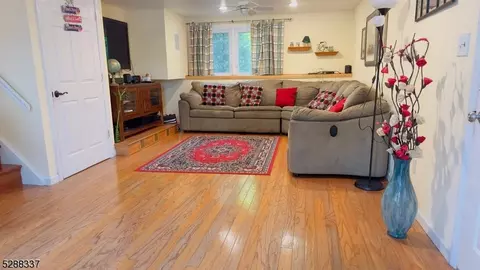 30 Burke Rd, Wayne, NJ 07470 photo 14
