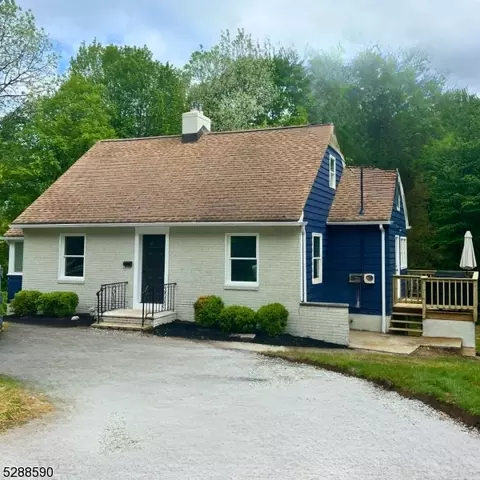 19 W Windy Bush Ln, Sparta, NJ 07871