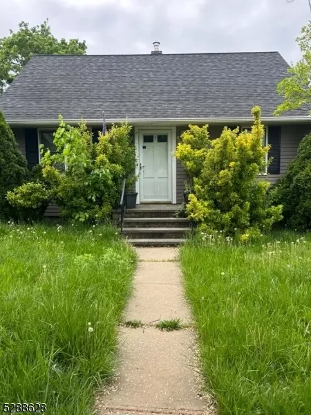 7 Stanley St, Clifton, NJ 07013
