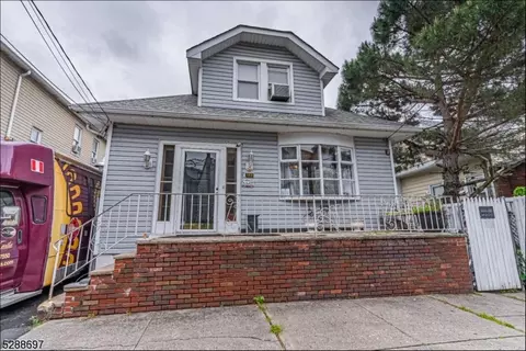 383 Dakota St, Paterson, NJ 07503