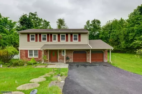 10 Queens Rd, Rockaway, NJ 07866