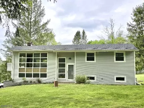 5 Nerewood Rd, Randolph, NJ 07869