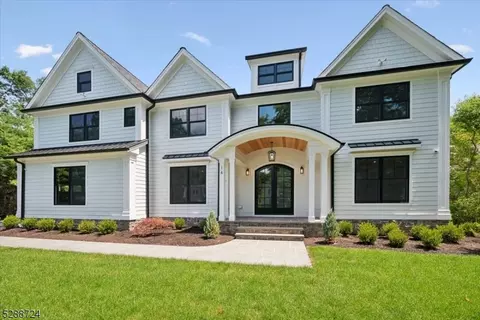 14 Maple St, Chatham Twp, NJ 07928