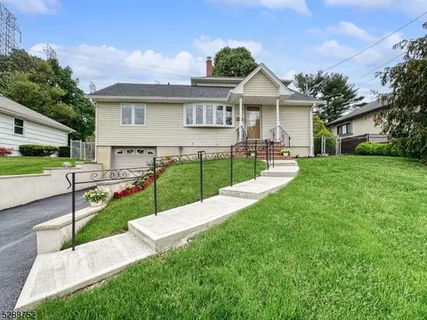 170 Oak Ridge Rd, Clifton, NJ 07012
