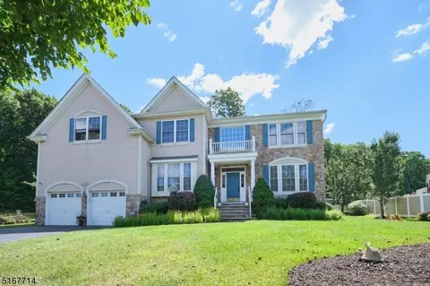 4 Red Maple Ln, Flanders, NJ 07836