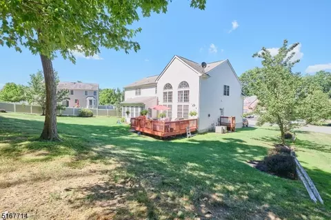 Exterior - 4 Red Maple Ln, Flanders, NJ 07836 photo 3 of 3