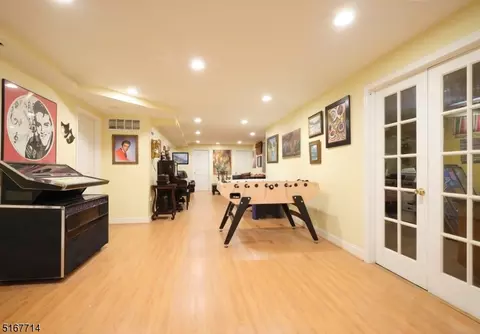 Entry Way - 4 Red Maple Ln, Flanders, NJ 07836 photo 5 of 6