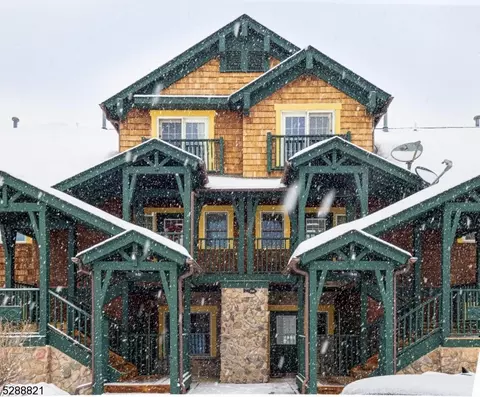 9 Maple Cres #12, Vernon, NJ 07462