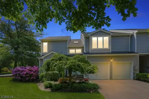 48 Raven Dr, Morristown, NJ 07960