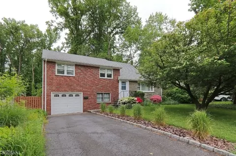 240 Forest Dr, Union, NJ 07083