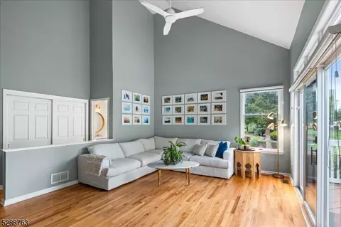 8 Colonial Ct, Montgomery, NJ 08558 photo 9