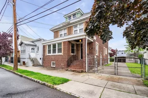 11 Edison St, Bloomfield, NJ 07003