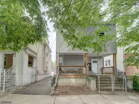 256-258 N 11th St, Newark, NJ 07107