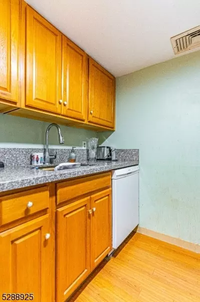 89 Kansas St #2B, Hackensack, NJ 07601 photo 9