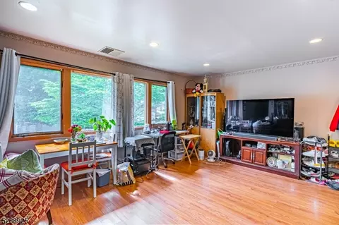 89 Kansas St #2B, Hackensack, NJ 07601 photo 11