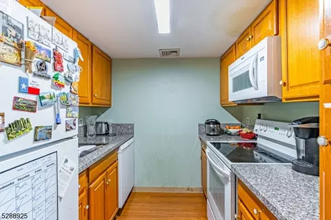 89 Kansas St #2B, Hackensack, NJ 07601 photo 16